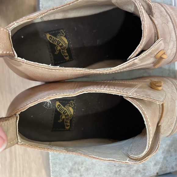 Freebird by Steven Brown Leather Chukka Boots - Picture 6 of 12